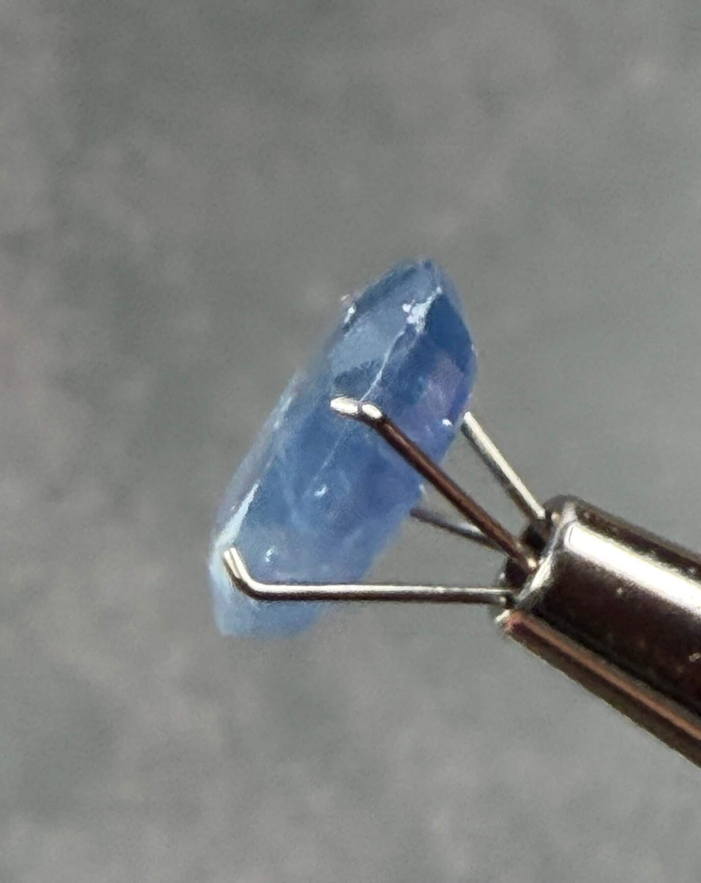 Blue Sapphire 4.51 ct Oval Faceted Loose Gemstone, view 8 of 9